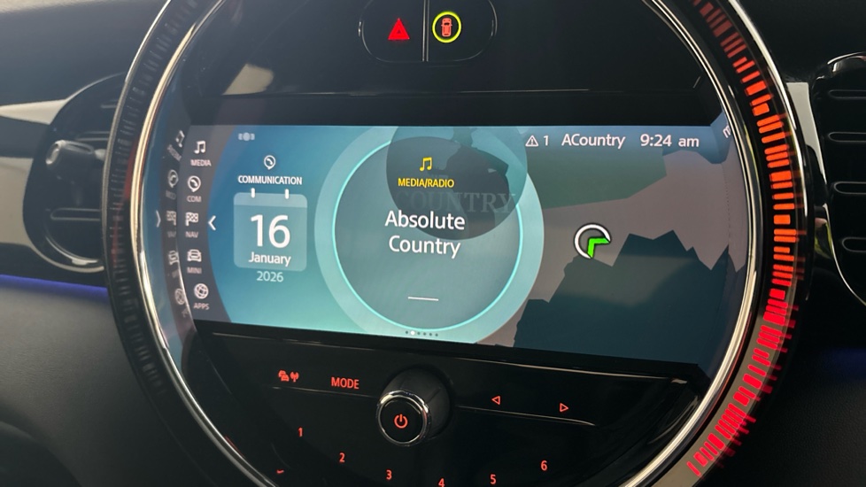 MINI HATCHBACK Image 12