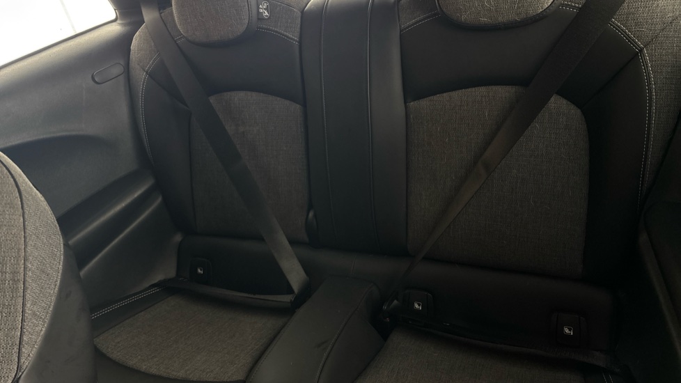 MINI HATCHBACK Image 14