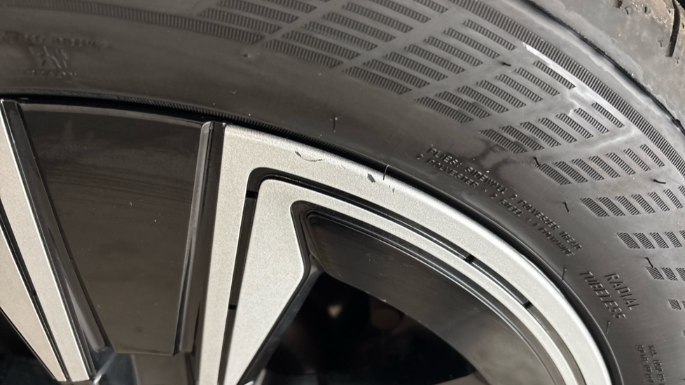BMW iX3 Scuff