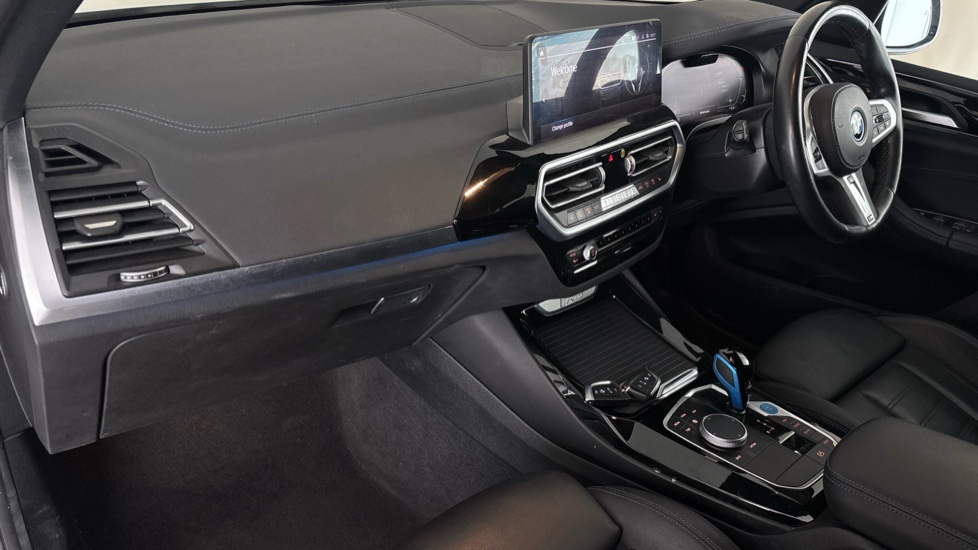 BMW iX3 Image 10