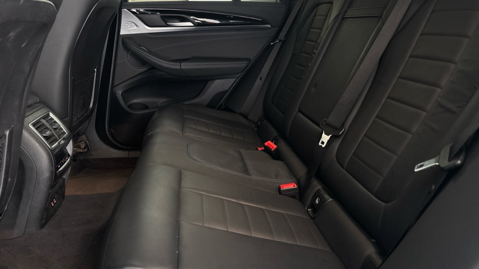BMW iX3 Image 14