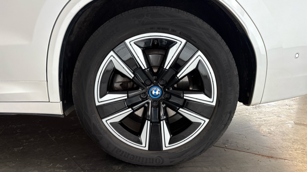 BMW iX3 Image 18