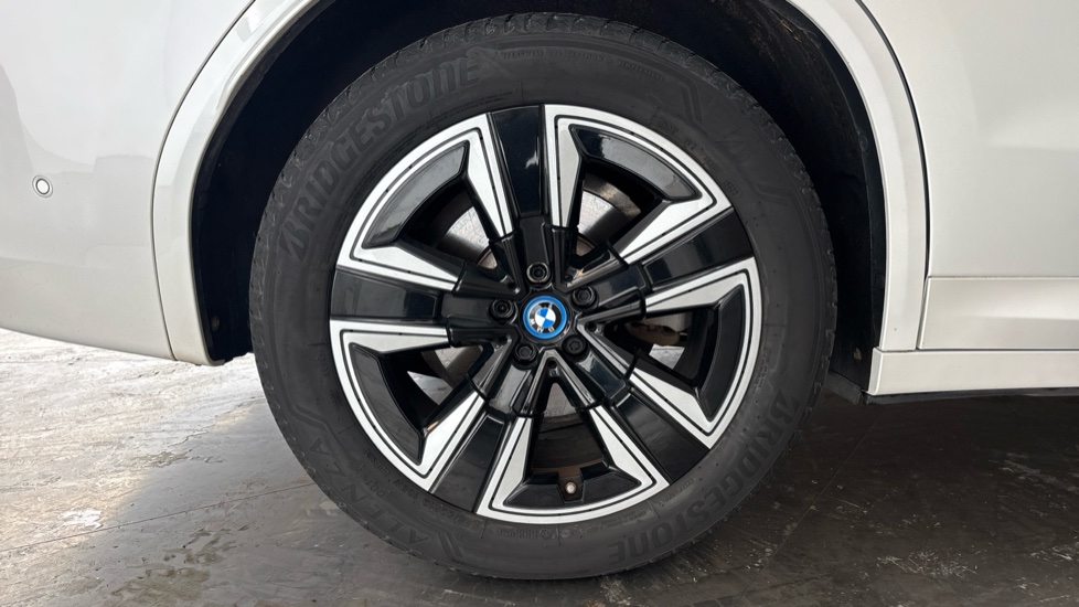 BMW iX3 Image 19
