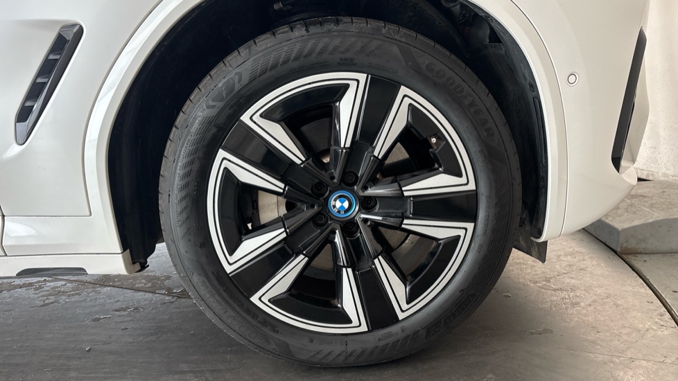 BMW iX3 Image 20