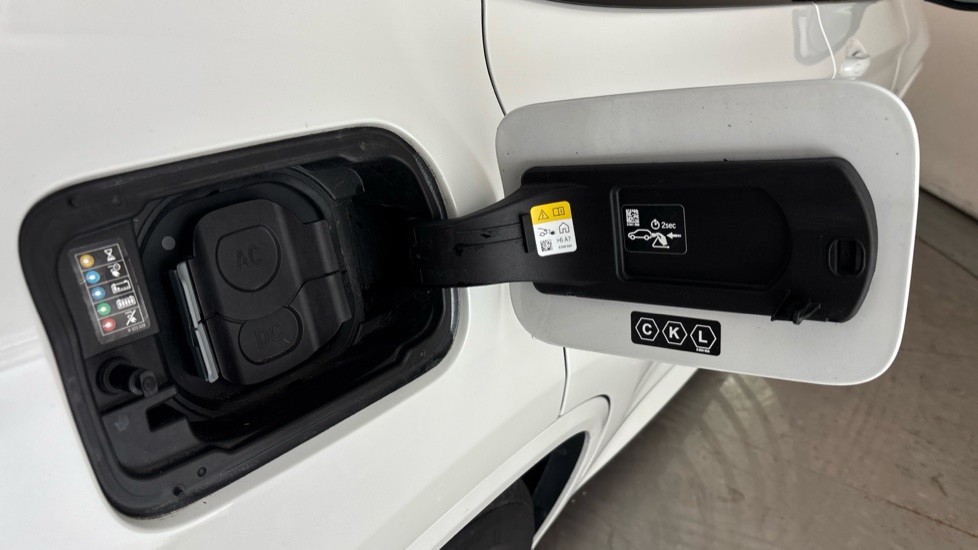 BMW iX3 Image 21