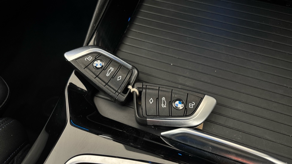 BMW iX3 2 keys available