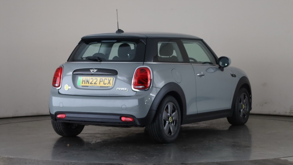 MINI HATCHBACK Image 5
