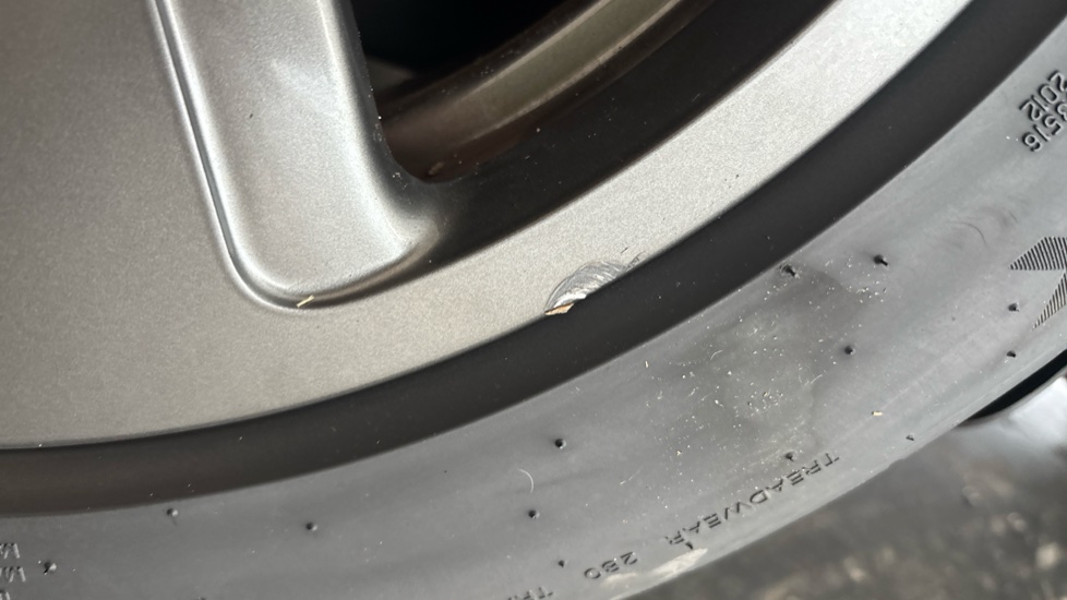 MINI HATCHBACK scuff