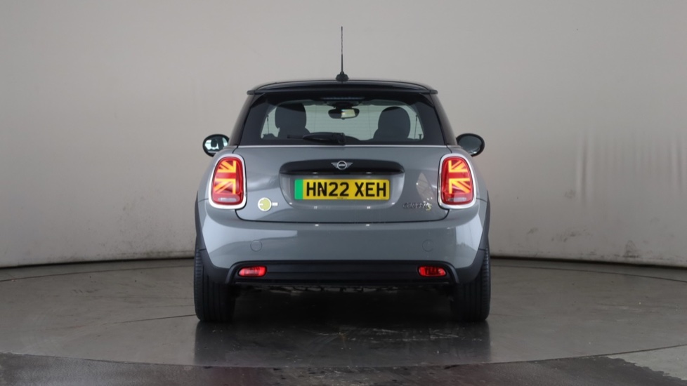 MINI HATCHBACK Image 4