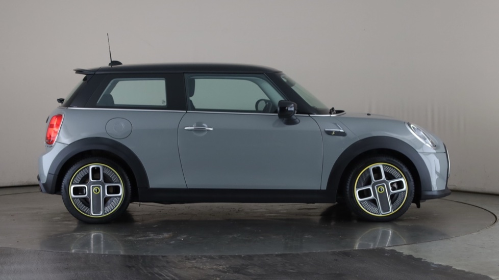 MINI HATCHBACK Image 6