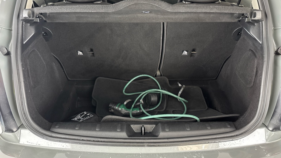 MINI HATCHBACK Image 15