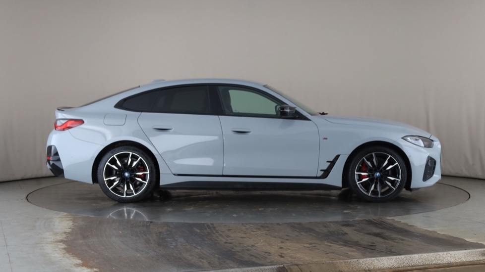 BMW I4 Image 6