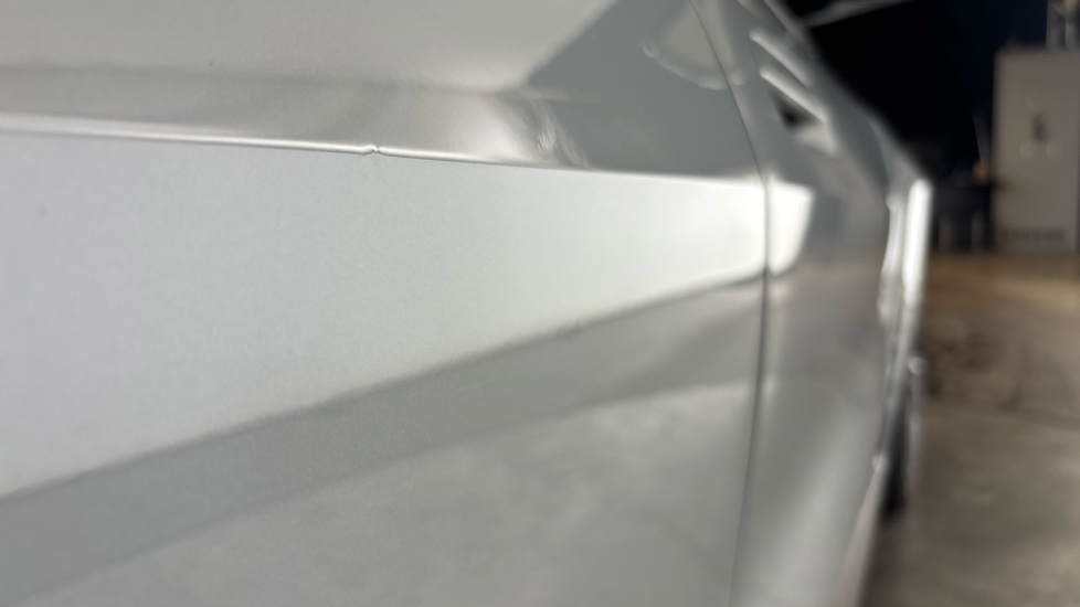 BMW I4 dents