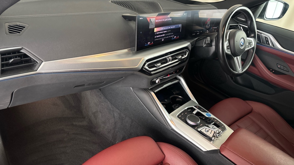 BMW I4 Image 10