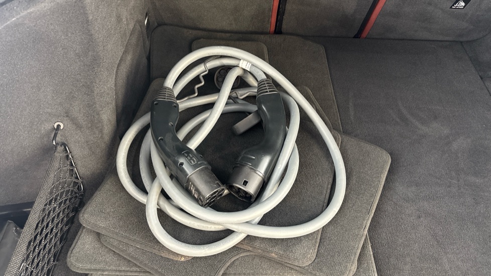 BMW I4 Image 22