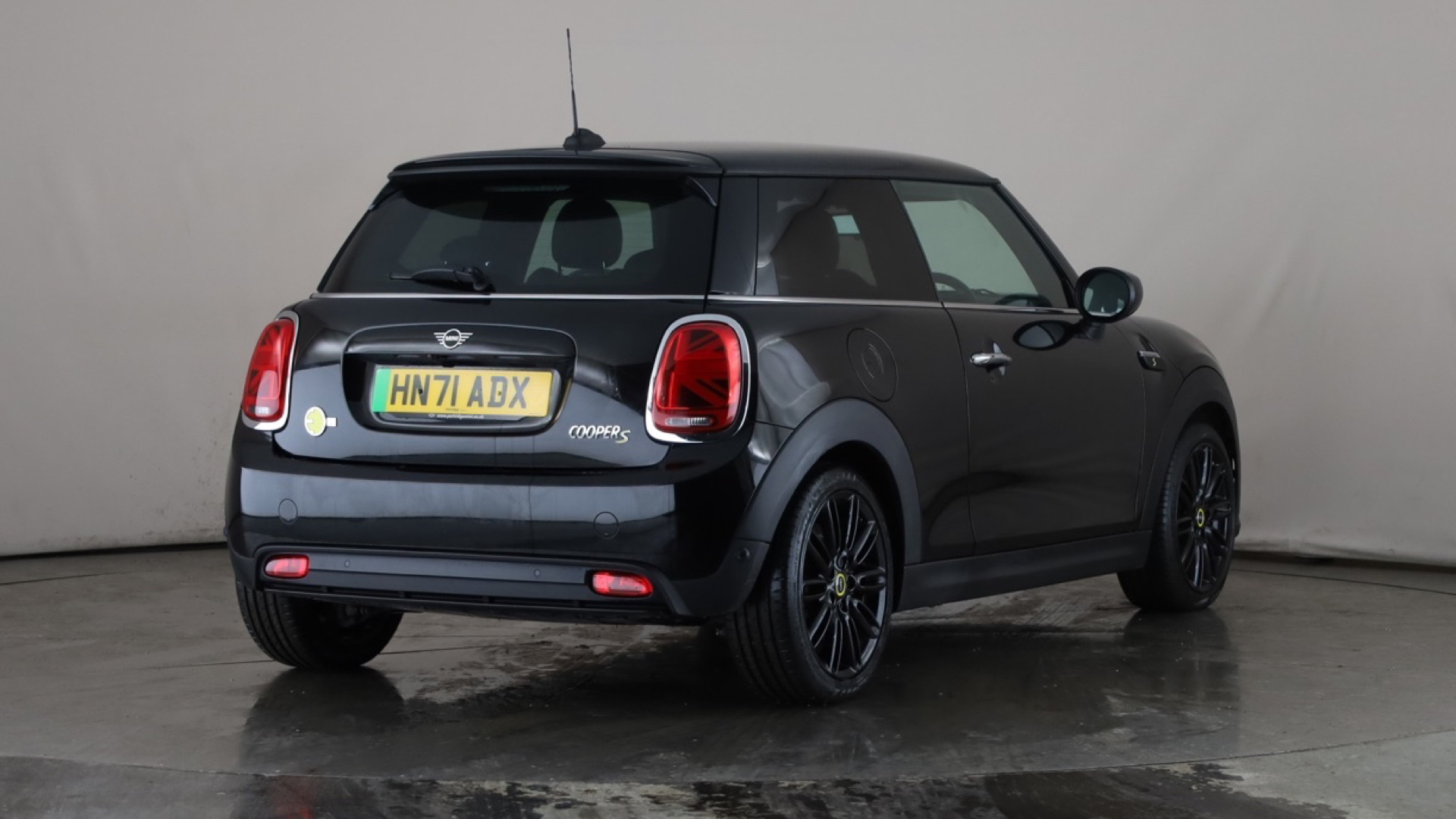 4021758 135kW Cooper S Level 2 33kWh 3dr Auto