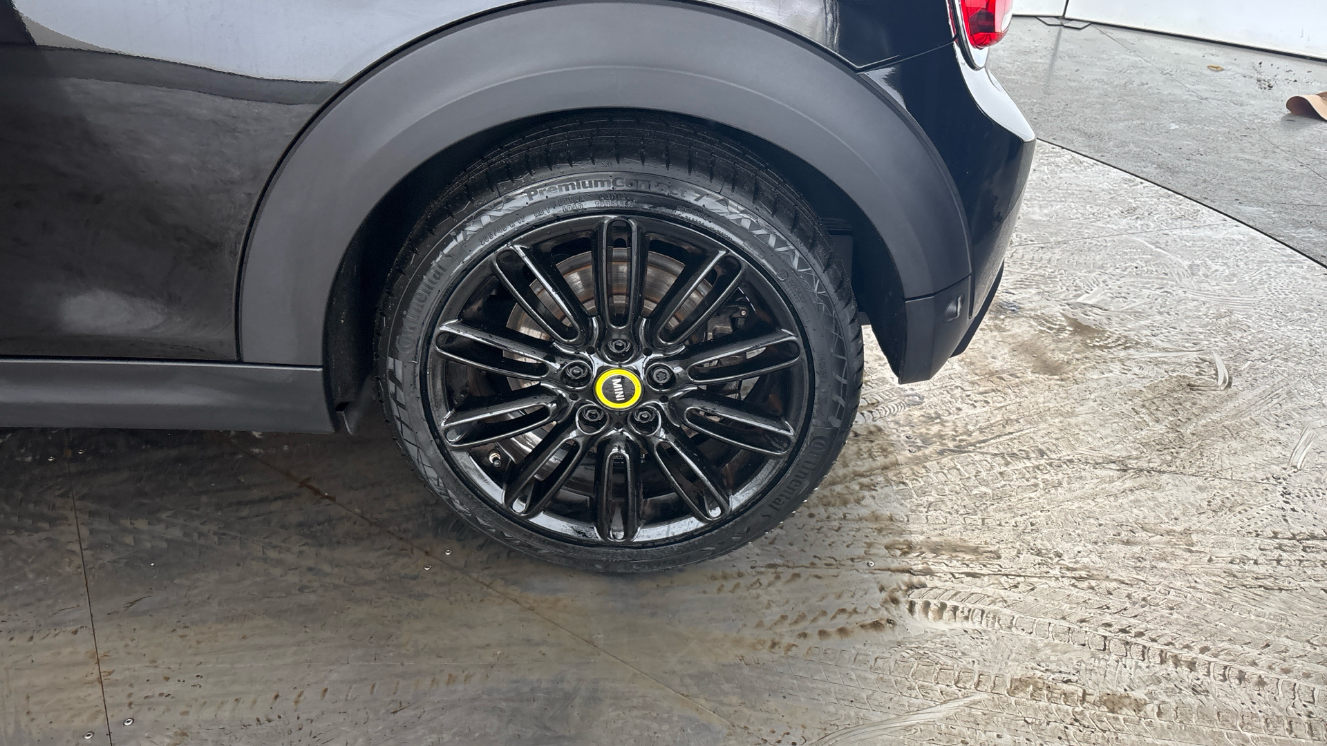 4021758 135kW Cooper S Level 2 33kWh 3dr Auto