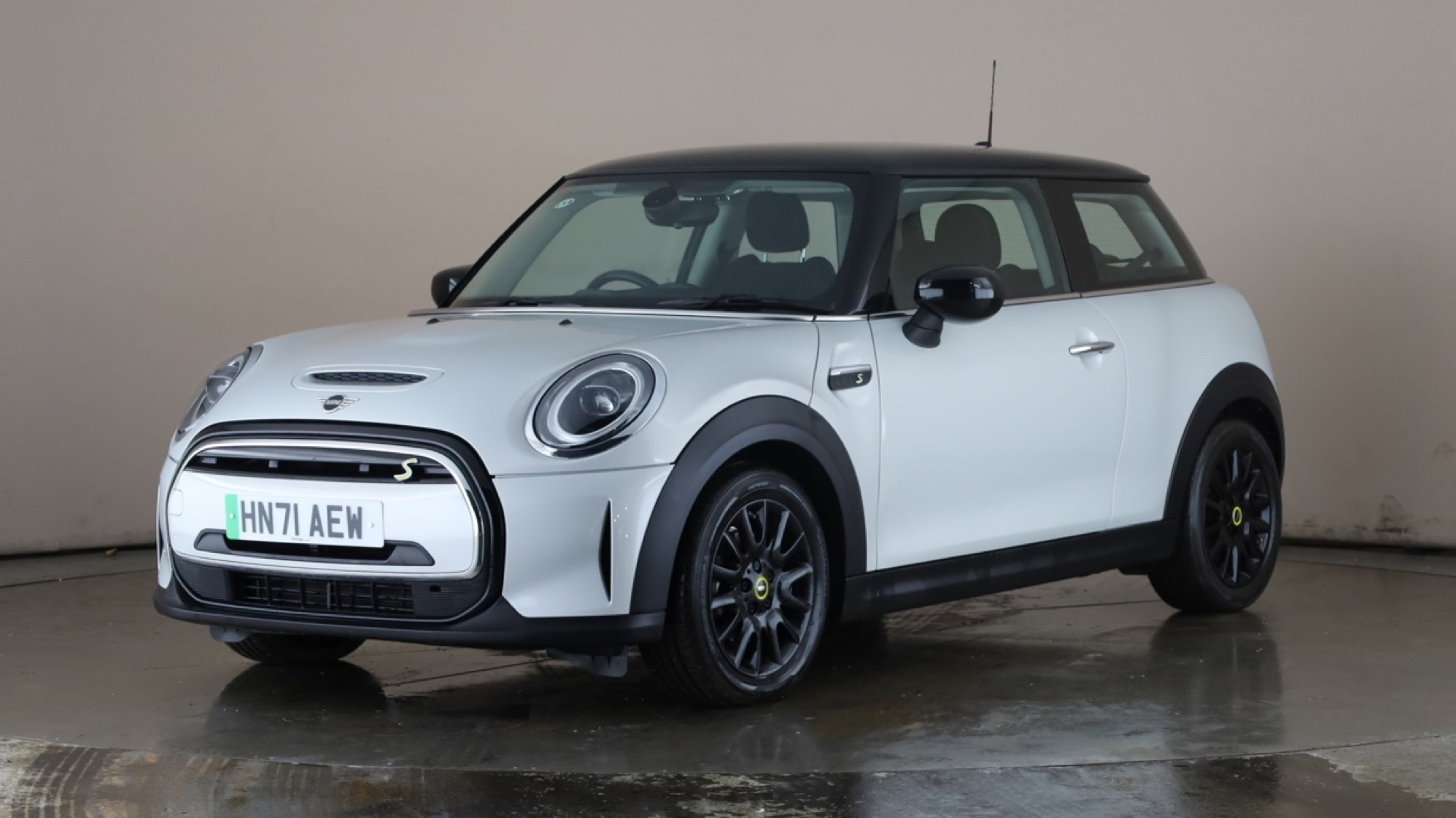 Mini Hatchback Electric 135kW Cooper S Level 1 33kWh 3dr Auto