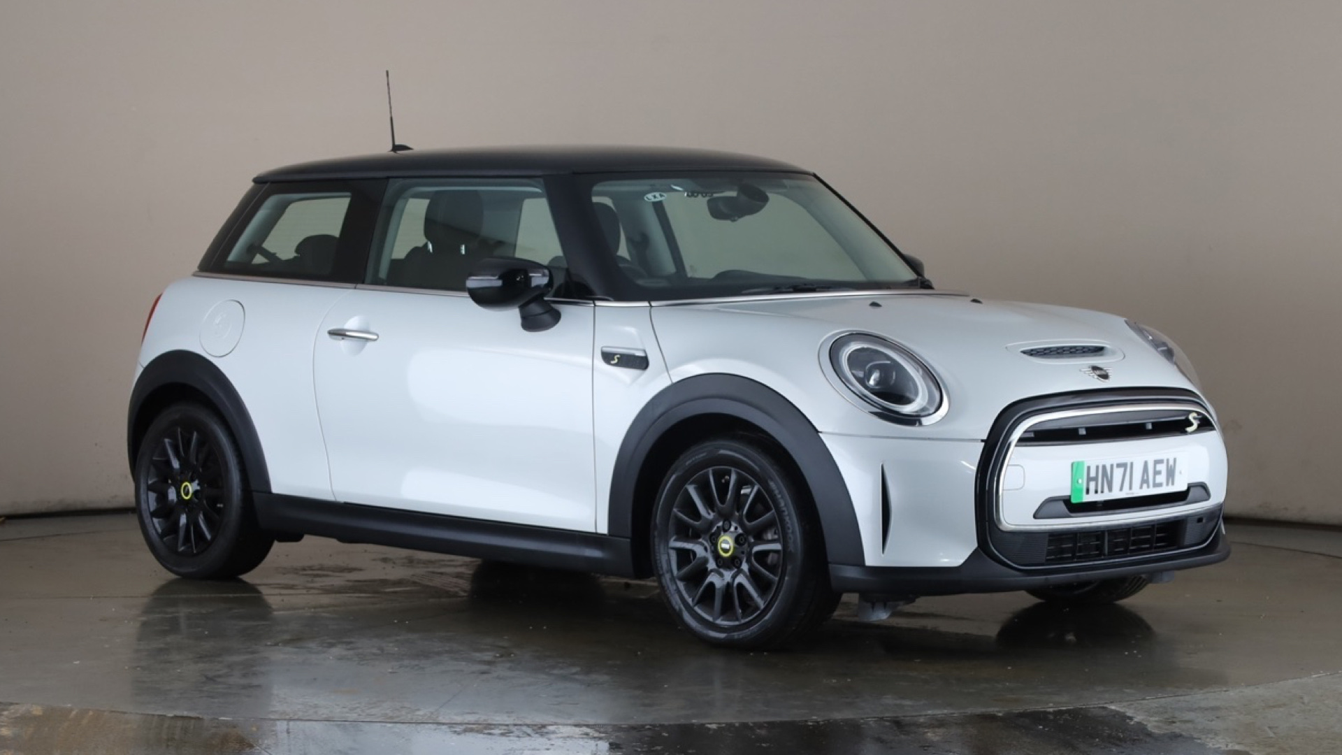 4020823 135kW Cooper S Level 1 33kWh 3dr Auto