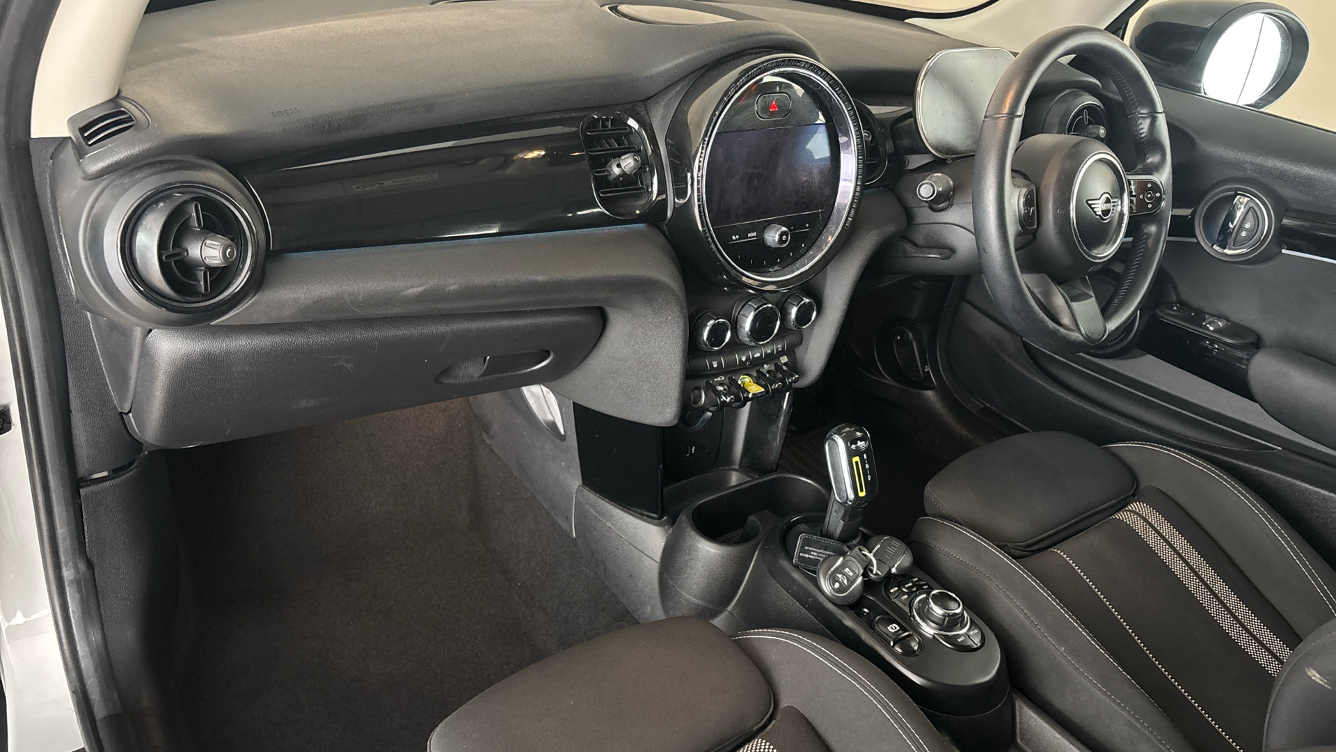 4020823 135kW Cooper S Level 1 33kWh 3dr Auto