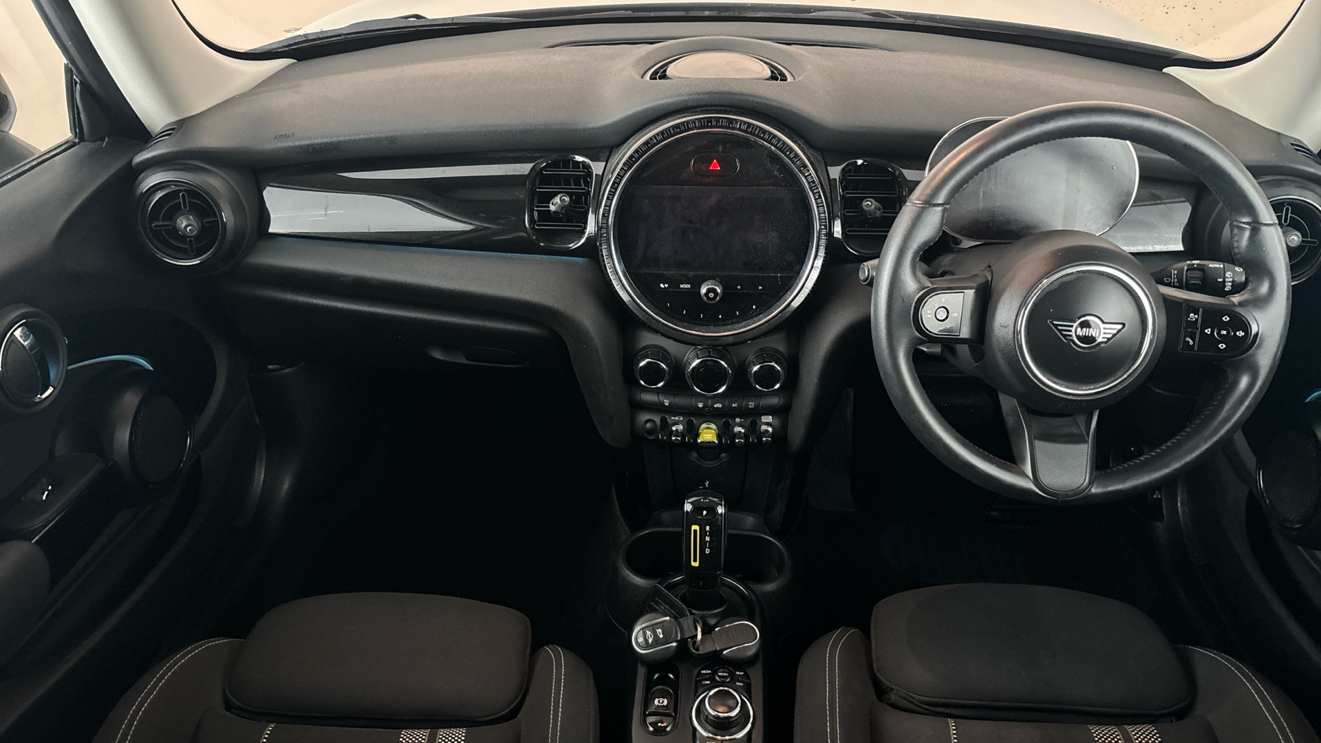 4020823 135kW Cooper S Level 1 33kWh 3dr Auto