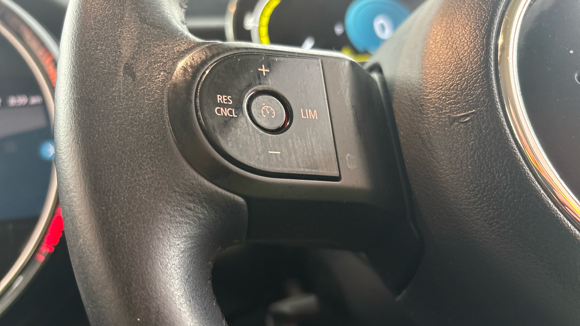 4020823 135kW Cooper S Level 1 33kWh 3dr Auto