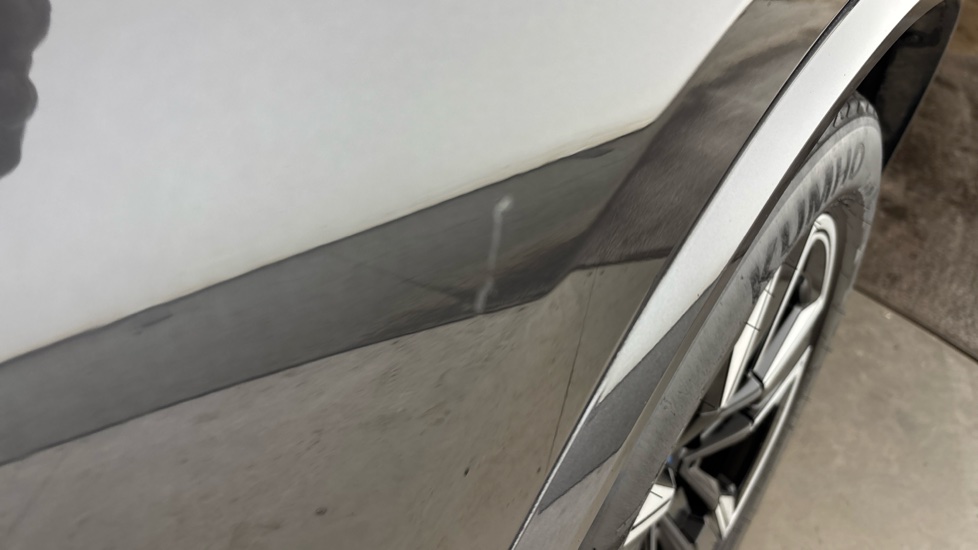 BMW iX3 scratches
