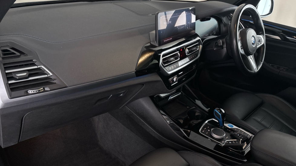 BMW iX3 Image 10