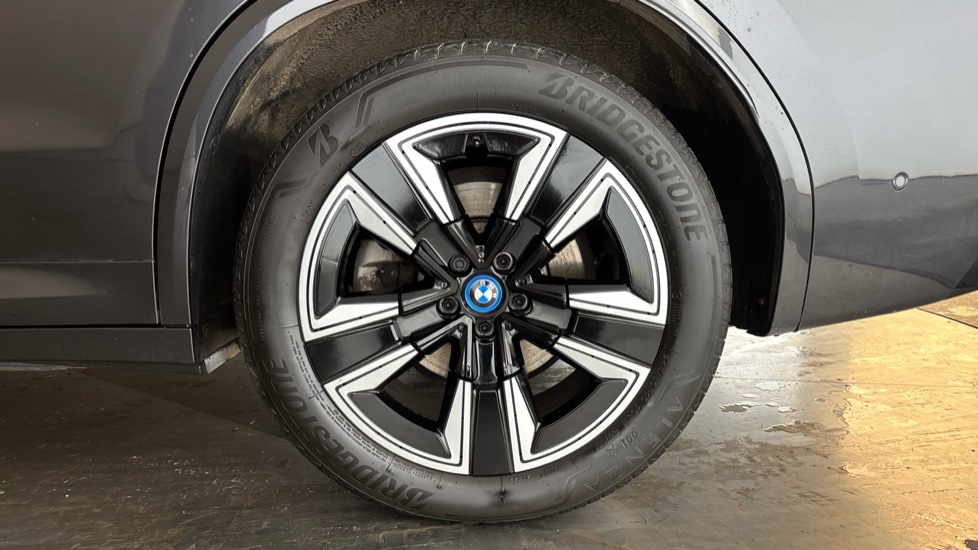 BMW iX3 Image 18