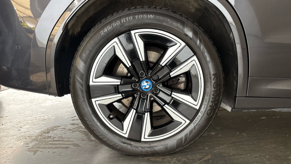 BMW iX3 Image 19