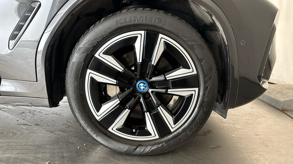 BMW iX3 Image 20