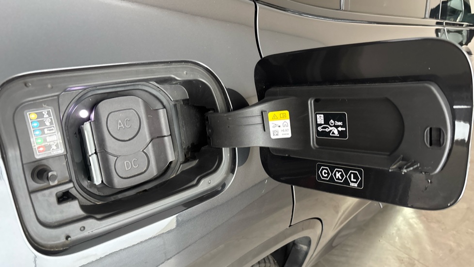 BMW iX3 Image 21