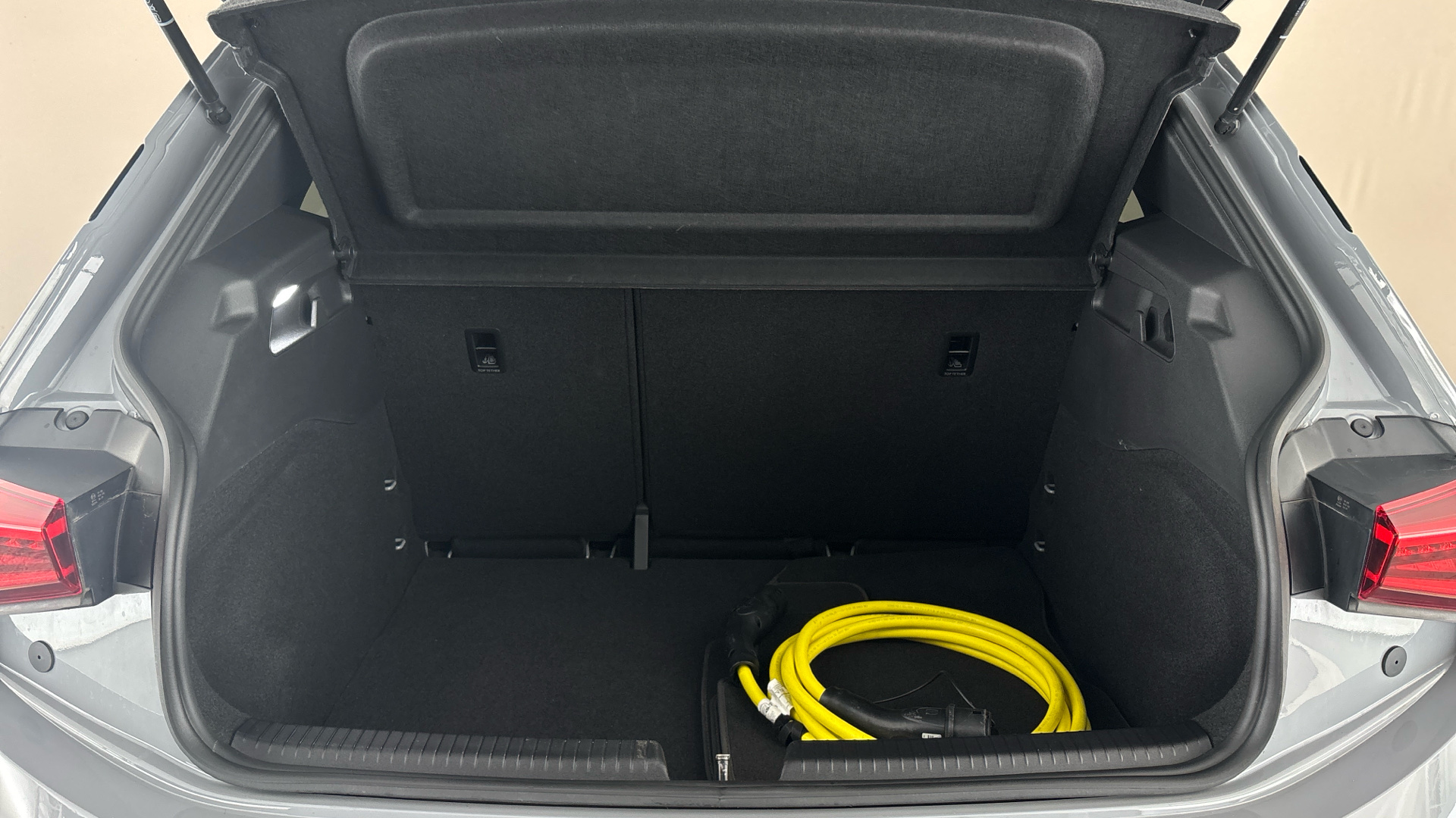 4020791 150kW V2 58kWh 5dr Auto