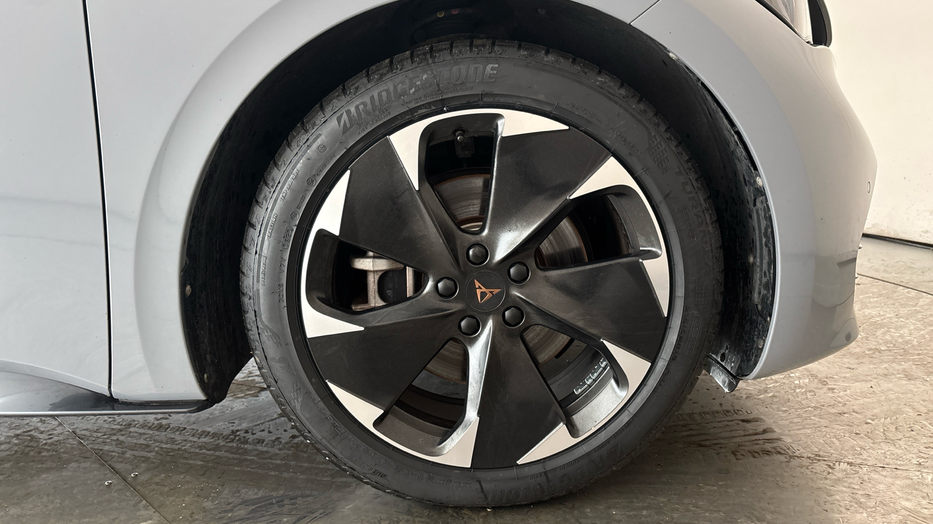 4020791 150kW V2 58kWh 5dr Auto