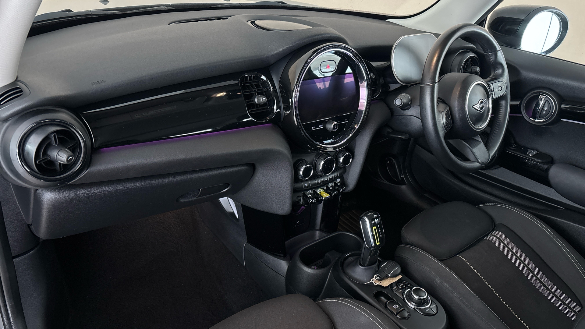 4060171 135kW Cooper S Level 1 33kWh 3dr Auto