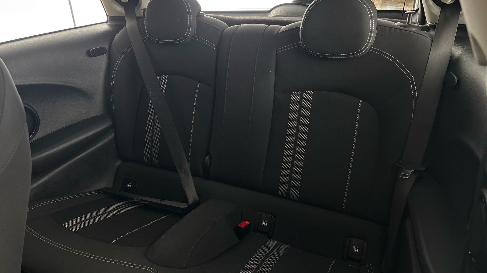 4060171 135kW Cooper S Level 1 33kWh 3dr Auto