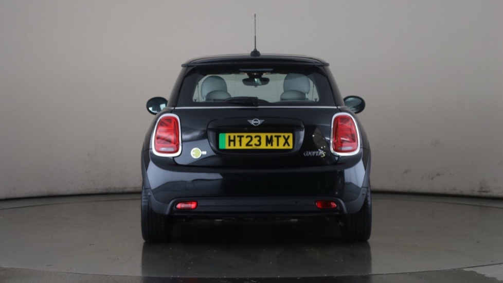 MINI HATCHBACK Image 4