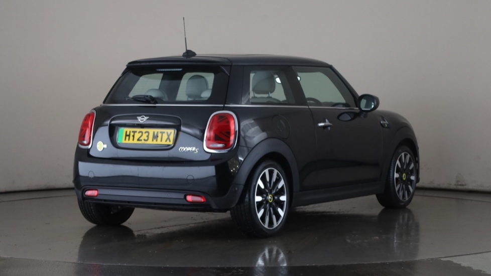 MINI HATCHBACK Image 5