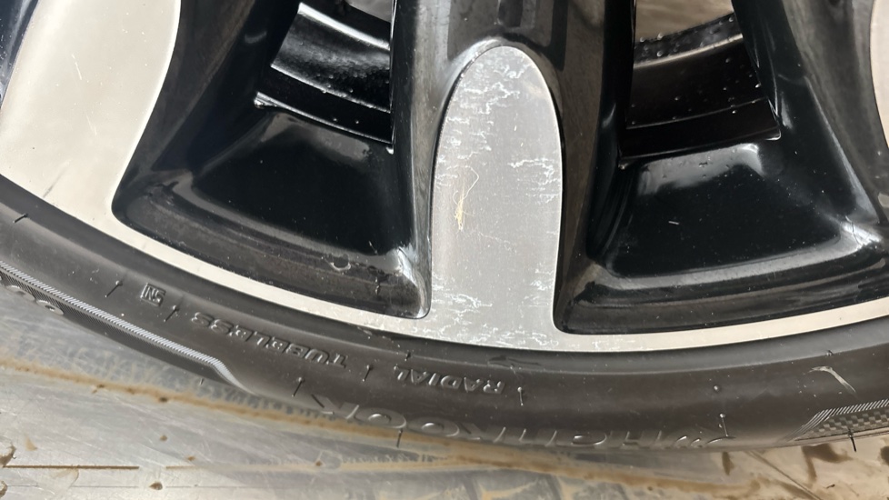 MINI HATCHBACK scuff
