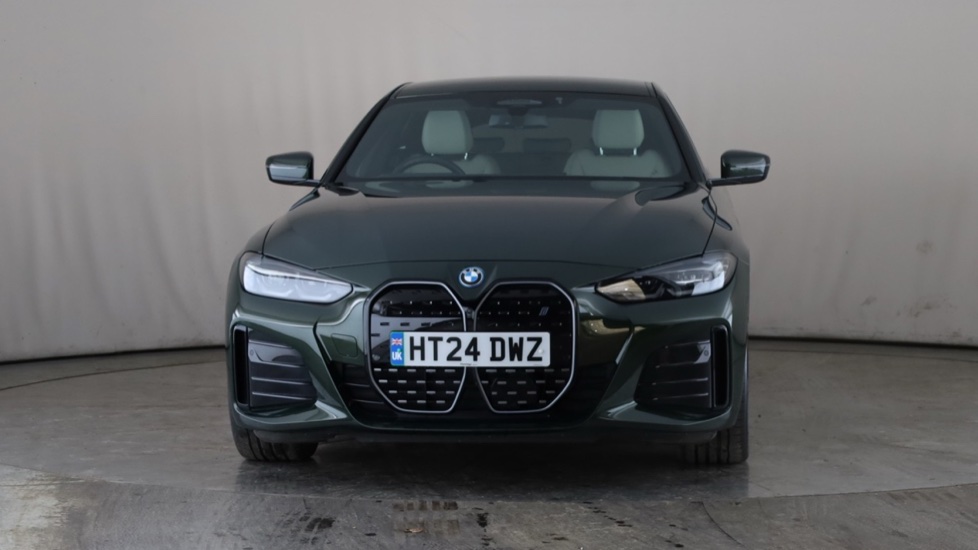 BMW I4 Image 8