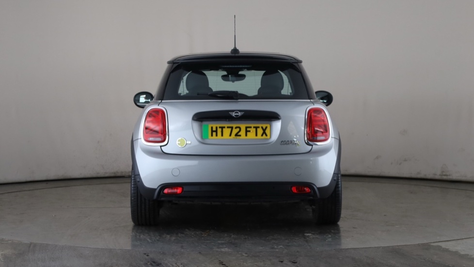 MINI HATCHBACK Image 4