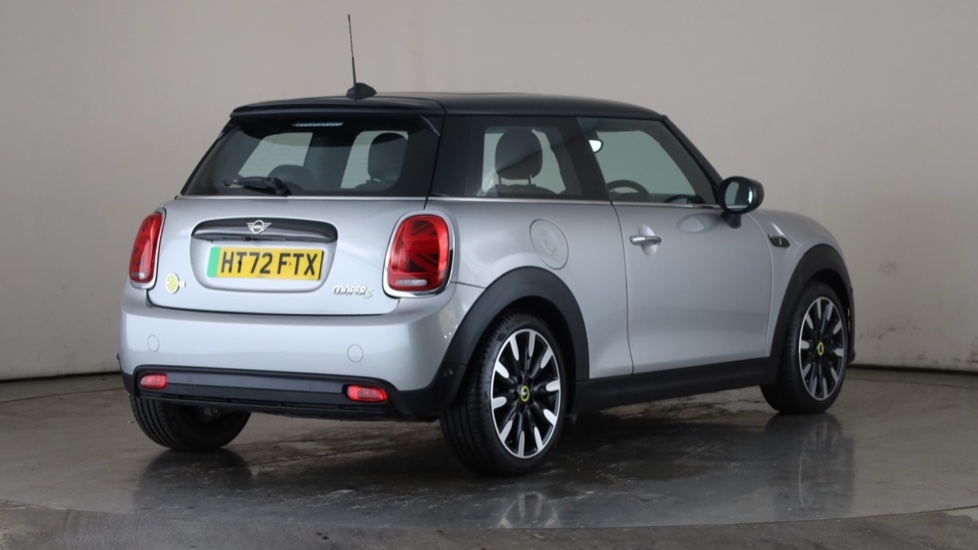 MINI HATCHBACK Image 5