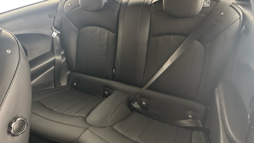 MINI HATCHBACK Image 14