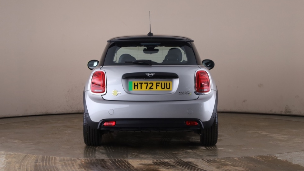 MINI HATCHBACK Image 4