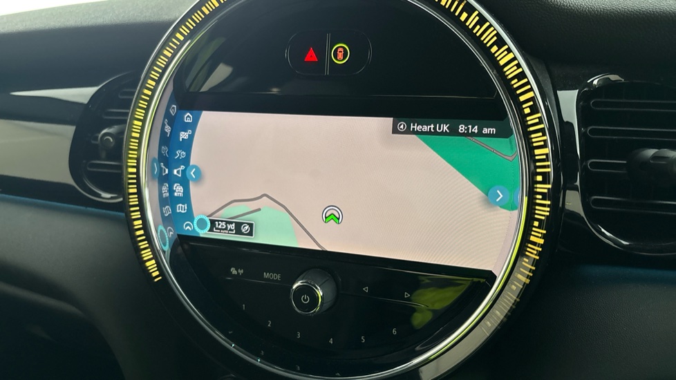 MINI HATCHBACK Image 12