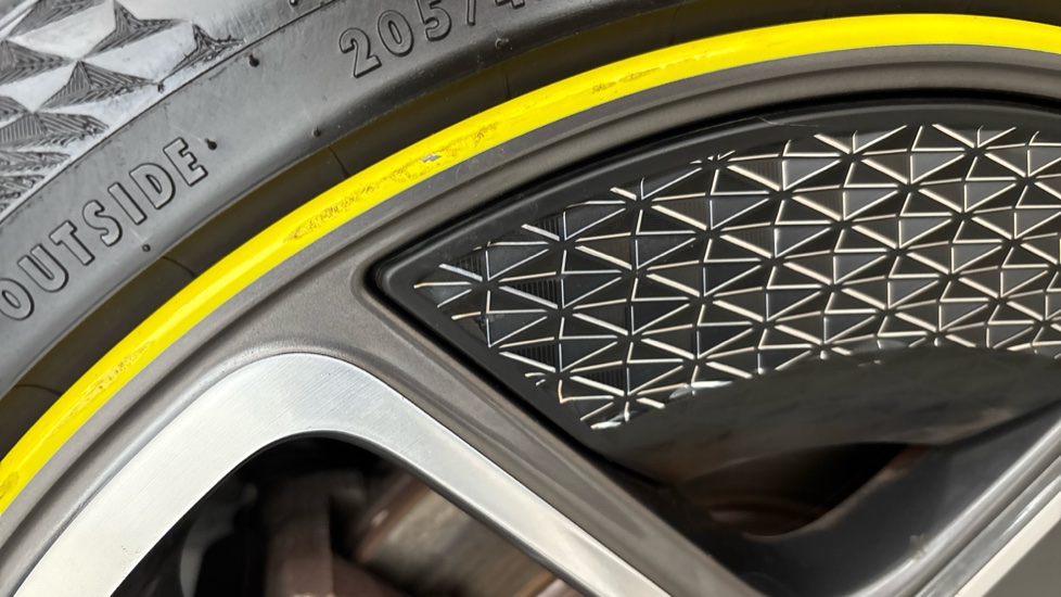 MINI HATCHBACK scuff