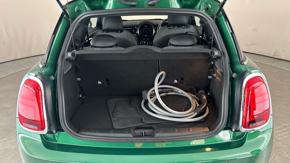 MINI HATCHBACK Image 15