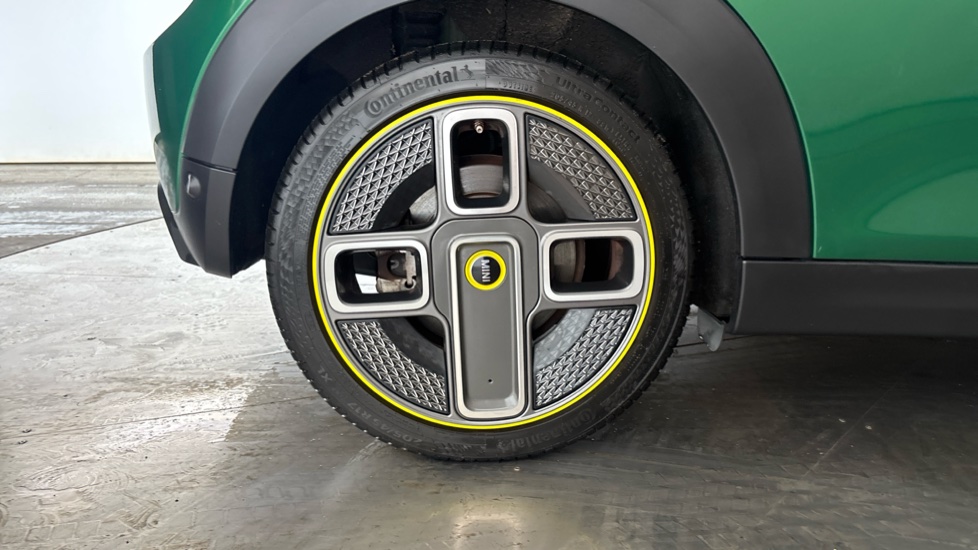 MINI HATCHBACK Image 19