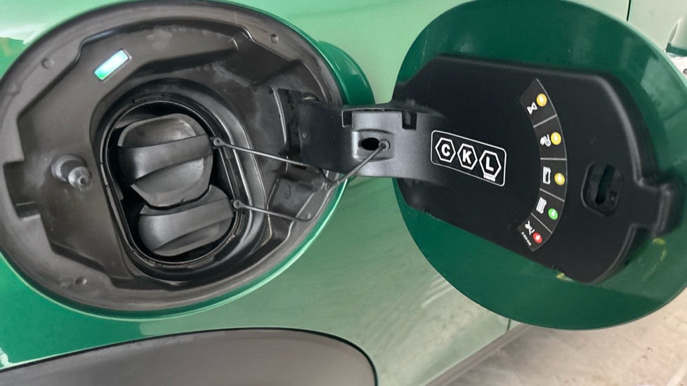 MINI HATCHBACK Image 21