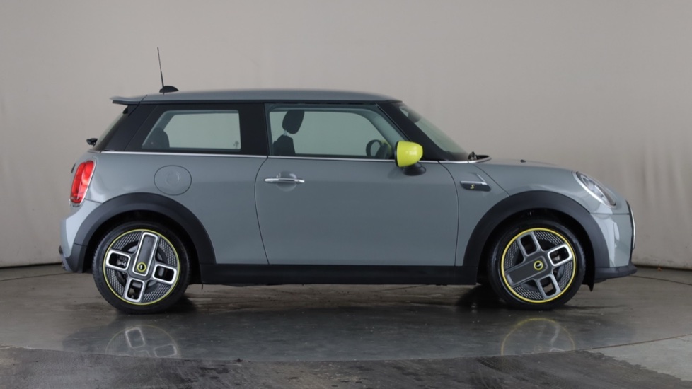 MINI HATCHBACK Image 6